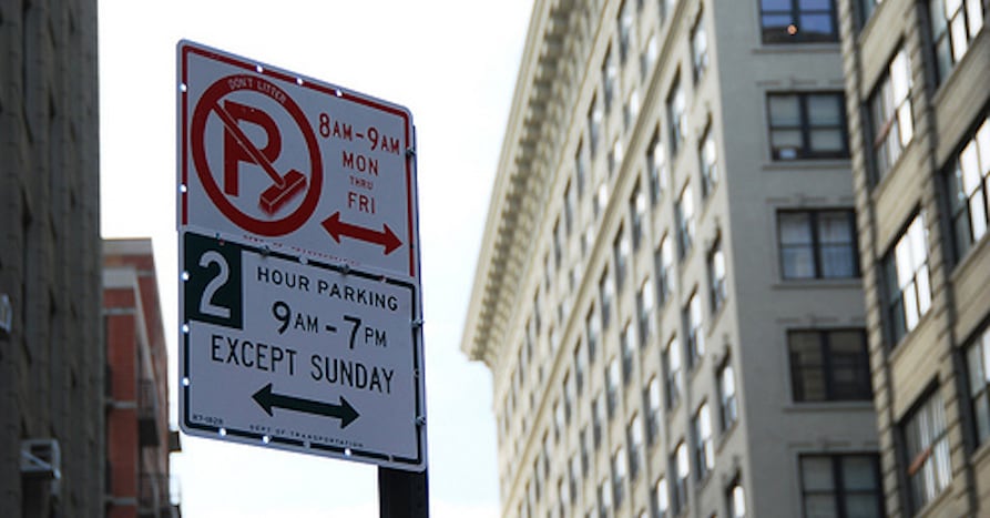 New York parking sign, stacked, about not littering and 2 hour parking